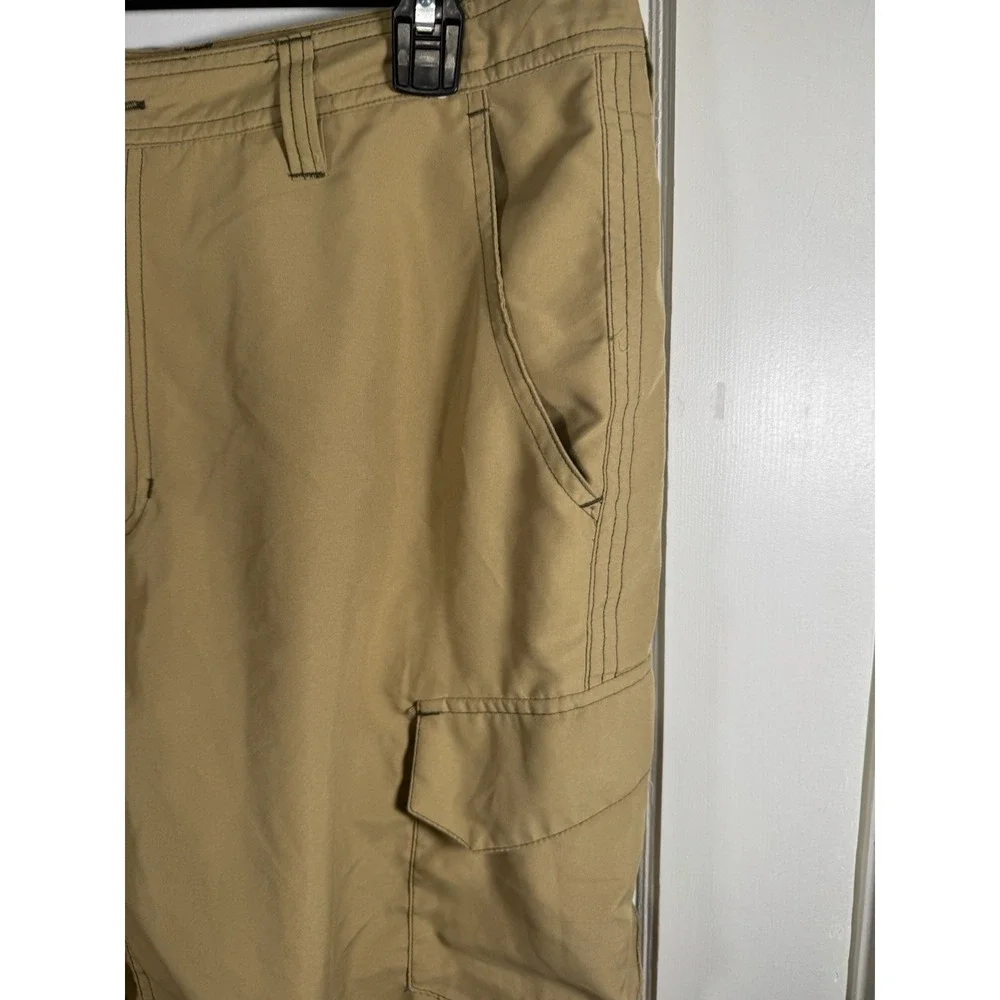 Men's Magellan Khaki Cargo Shorts, Size 34‎